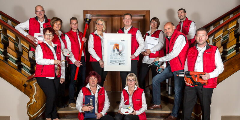 Teamfoto zum 70-jährigen Jubiläum